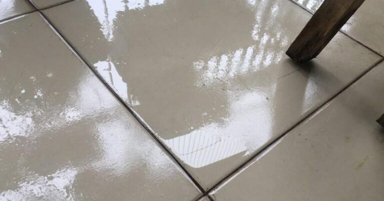 Netizen ‘sợ hãi’ truyền tay nhau hình ảnh mùa nồm ẩm đang tới