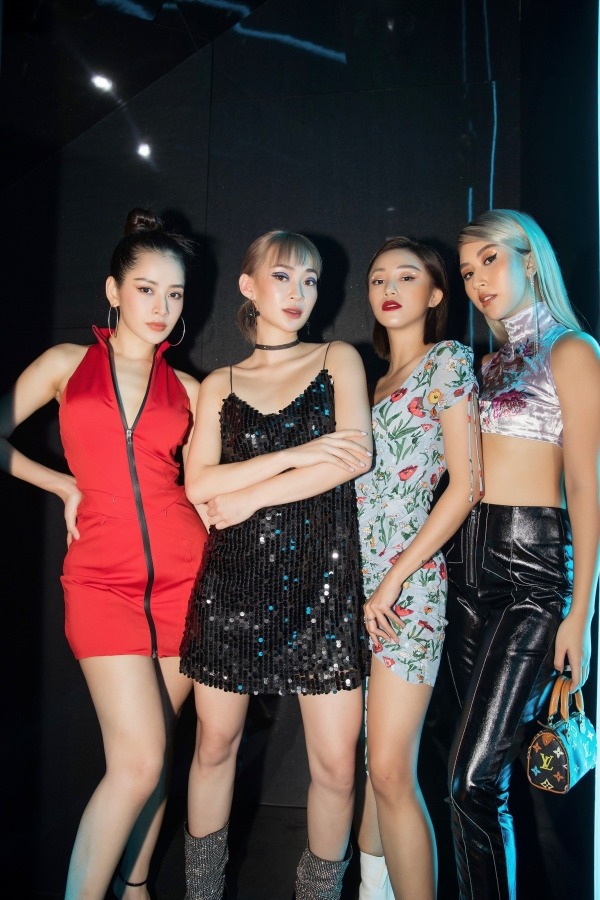 Chi Pu và Quỳnh Anh Shyn ôm nhau sau 5 năm nghỉ chơi, netizen thốt lên: Cảnh này chỉ 1% dân số làm được!- Ảnh 4. Chi Pu và Quỳnh Anh Shyn ôm nhau sau 5 năm nghỉ chơi, netizen thốt lên: Cảnh này chỉ 1% dân số làm được!- Ảnh 4.