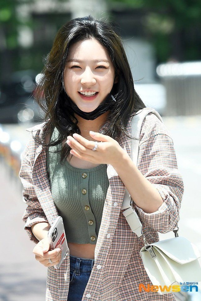 Tóm tắt livestream "vạch trần" Kim Soo Hyun: Netizen khó chịu với mẹ Sae Ron ảnh 7