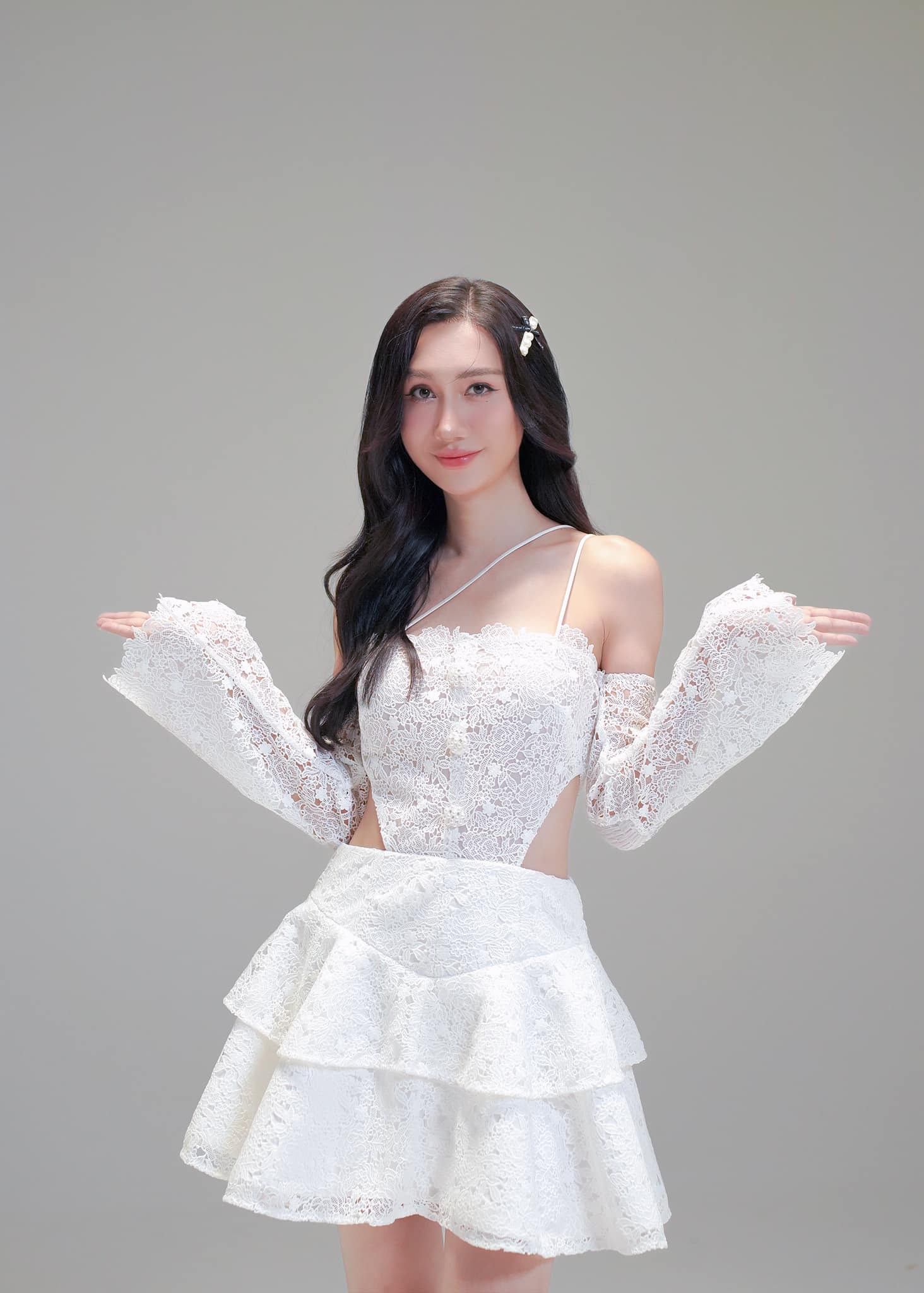 Lynk Lee catwalk và phản ứng bất ngờ của netizen- Ảnh 15. Lynk Lee catwalk và phản ứng bất ngờ của netizen- Ảnh 15.