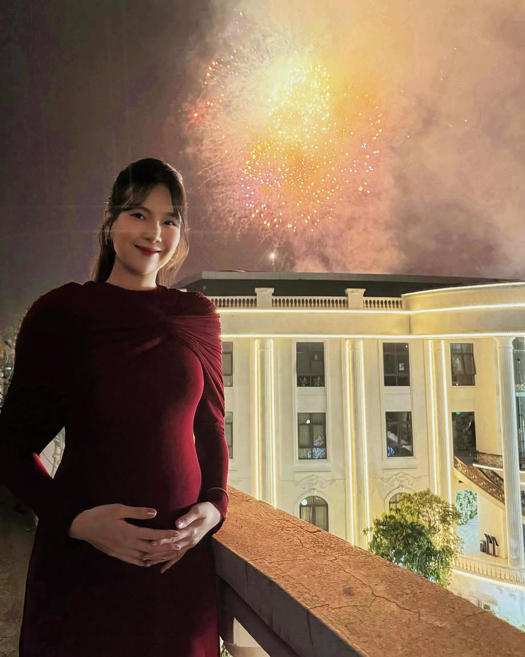 Được netizen gọi là "mỹ nhân mặc đẹp", style của MC VTV Mai Ngọc khi bầu bí có điểm gì bị chê?- Ảnh 3. Được netizen gọi là "mỹ nhân mặc đẹp", style của MC VTV Mai Ngọc khi bầu bí có điểm gì bị chê?- Ảnh 3.