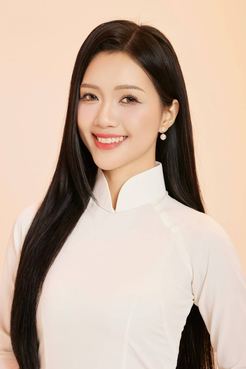 Xuất hiện nữ chính ngôn tình đi casting Hoa hậu, netizen chắc nịch chính là Xuất hiện nữ chính ngôn tình đi casting Hoa hậu, netizen chắc nịch chính là