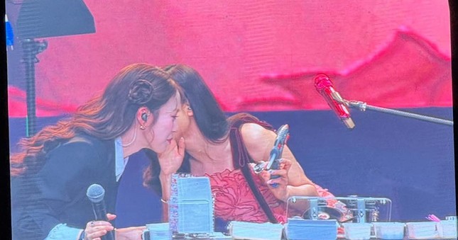 Khánh Vy nhận phản ứng trái chiều khi làm MC ở fan meeting Jisoo BLACKPINK ảnh 3