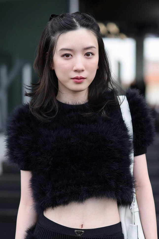 Hết Kim Soo Hyun đến Nagano Mei, Prada lại "gặp hạn" vì lời nguyền đại sứ? ảnh 1