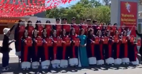 Hơn 500.000 netizen vào xem buổi chụp kỷ yếu dành riêng cho người bị OCD