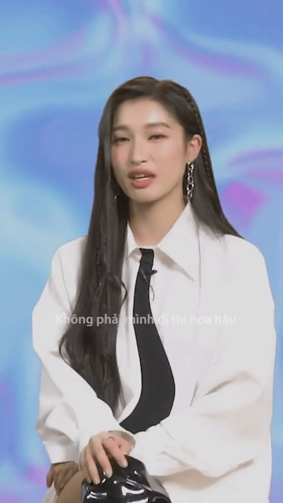 Viral khoảnh khắc Phương Nhi bên chồng thiếu gia, netizen bỗng nhớ về 1 item huyền thoại- Ảnh 3. Viral khoảnh khắc Phương Nhi bên chồng thiếu gia, netizen bỗng nhớ về 1 item huyền thoại- Ảnh 3.