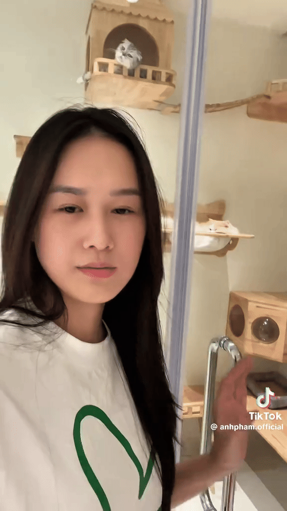 Bà xã Anh Đức ngày càng thăng hạng nhan sắc, diện đồ truyền thống lần nào cũng “đốn tim” netizen- Ảnh 18. Bà xã Anh Đức ngày càng thăng hạng nhan sắc, diện đồ truyền thống lần nào cũng “đốn tim” netizen- Ảnh 18.