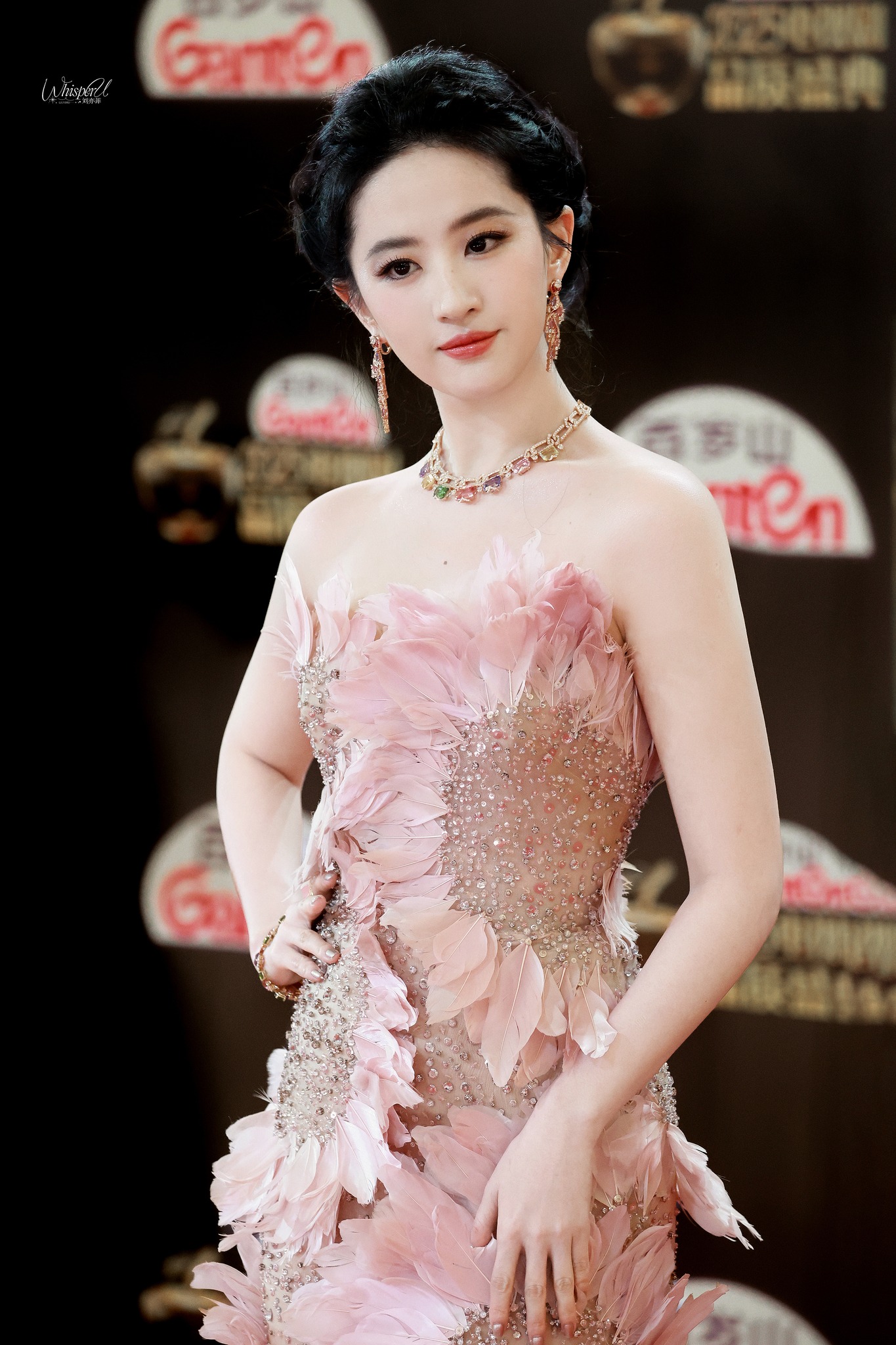 Nữ rapper “chiến” nhất Vbiz khiến netizen liên tưởng đến Lưu Diệc Phi, tag hẳn HIEUTHUHAI yêu cầu làm 1 thứ- Ảnh 5. Nữ rapper “chiến” nhất Vbiz khiến netizen liên tưởng đến Lưu Diệc Phi, tag hẳn HIEUTHUHAI yêu cầu làm 1 thứ- Ảnh 5.