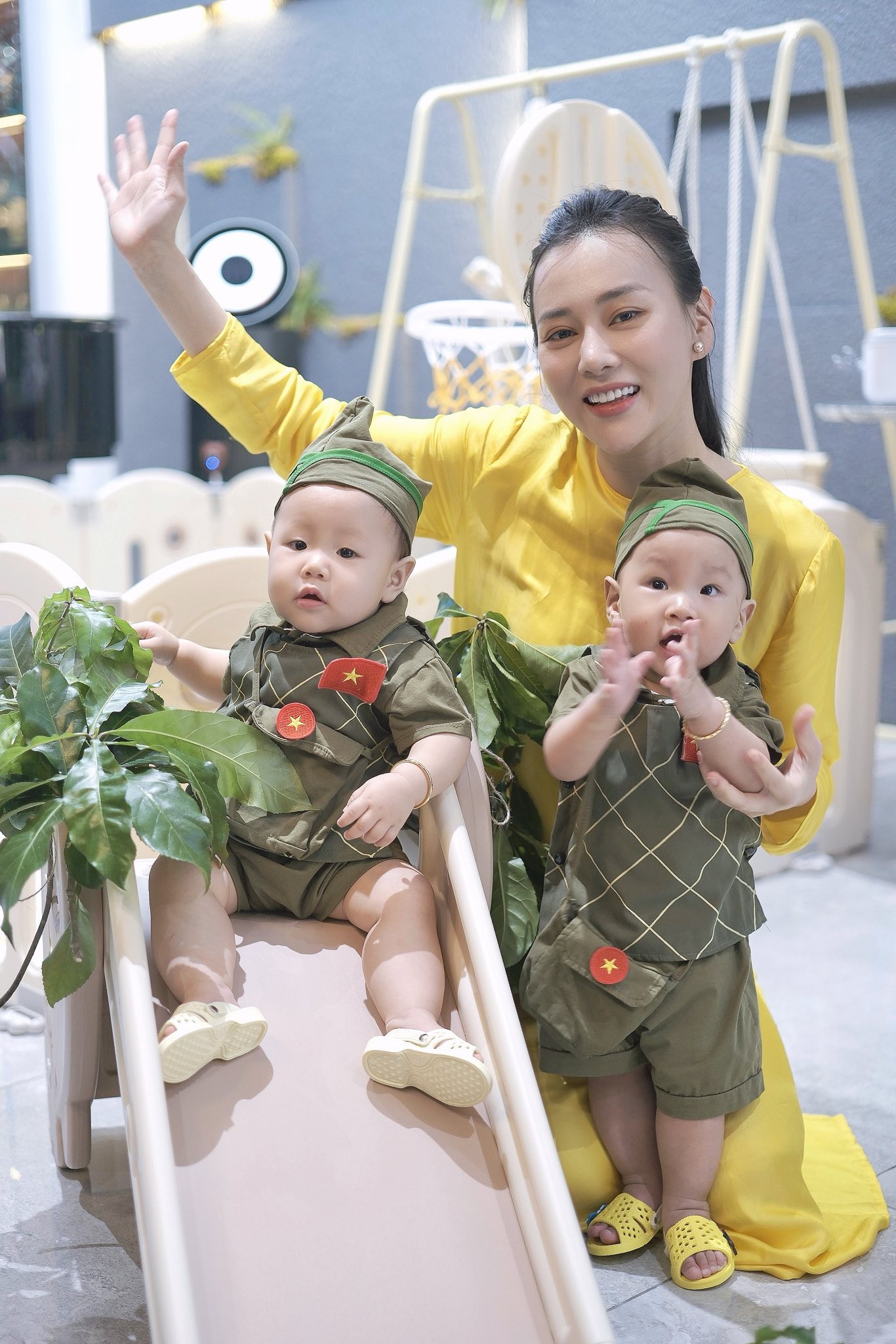Shark Bình đưa Phương Oanh “hồi cung”, netizen nhận xét 2 chữ về vợ chủ tịch- Ảnh 5. Shark Bình đưa Phương Oanh “hồi cung”, netizen nhận xét 2 chữ về vợ chủ tịch- Ảnh 5.