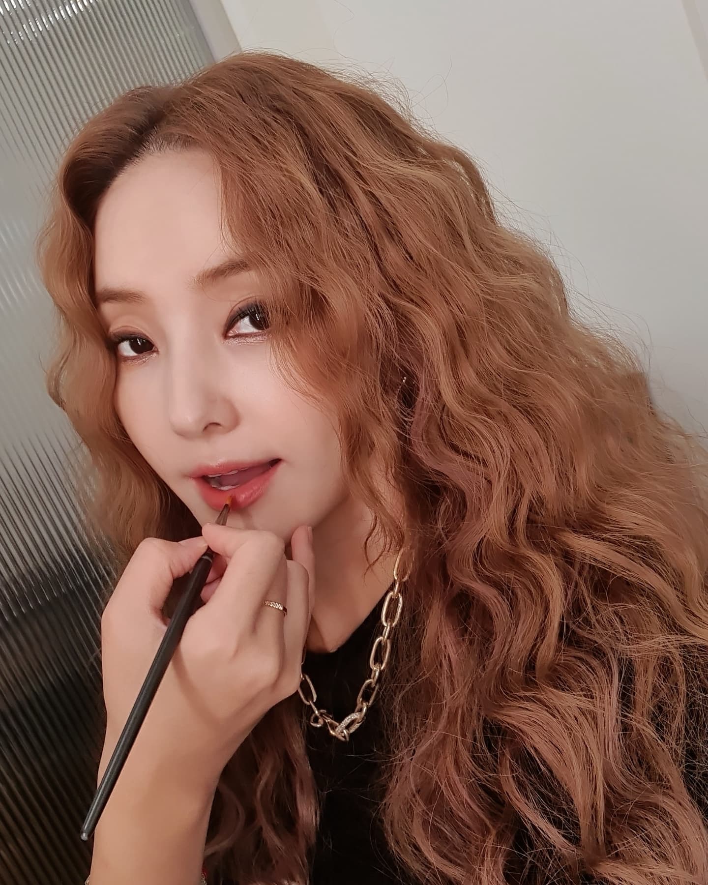45 tuổi mà như gái đôi mươi: Han Chae Young khiến netizen hoang mang vì quá đẹp- Ảnh 3. 45 tuổi mà như gái đôi mươi: Han Chae Young khiến netizen hoang mang vì quá đẹp- Ảnh 3.