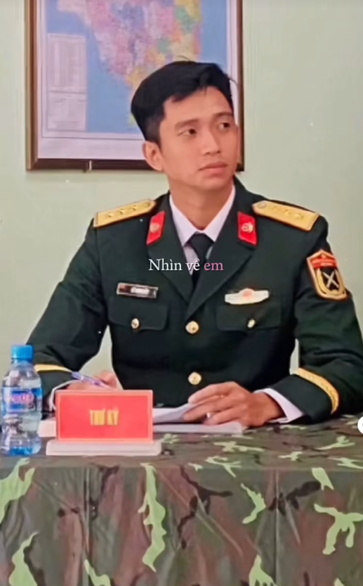 Thông tin mới nhất của "nam thần quân nhân" Lê Hoàng Hiệp, netizen ngỡ ngàng khi được nghe giọng thật- Ảnh 8. Thông tin mới nhất của "nam thần quân nhân" Lê Hoàng Hiệp, netizen ngỡ ngàng khi được nghe giọng thật- Ảnh 8.