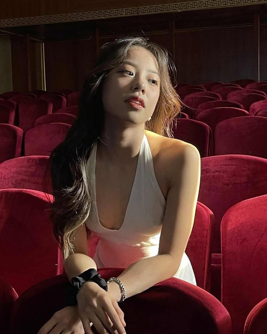 Tình tin đồn của Wren Evans bị đào loạt video “xinh mà hỗn”, netizen lập tức “quay xe” dù trước đó còn bênh chằm chặp- Ảnh 2. Tình tin đồn của Wren Evans bị đào loạt video “xinh mà hỗn”, netizen lập tức “quay xe” dù trước đó còn bênh chằm chặp- Ảnh 2.