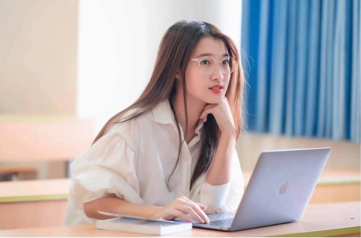 Viral khoảnh khắc Phương Nhi bên chồng thiếu gia, netizen bỗng nhớ về 1 item huyền thoại- Ảnh 7. Viral khoảnh khắc Phương Nhi bên chồng thiếu gia, netizen bỗng nhớ về 1 item huyền thoại- Ảnh 7.