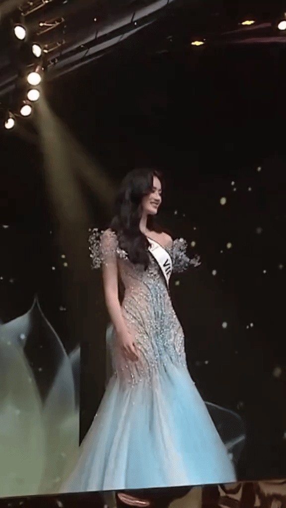 Ý Nhi đẹp rạng ngời tại chung kết Miss World nhưng visual lại khiến netizen tiếc ở 1 điểm- Ảnh 2. Ý Nhi đẹp rạng ngời tại chung kết Miss World nhưng visual lại khiến netizen tiếc ở 1 điểm- Ảnh 2.