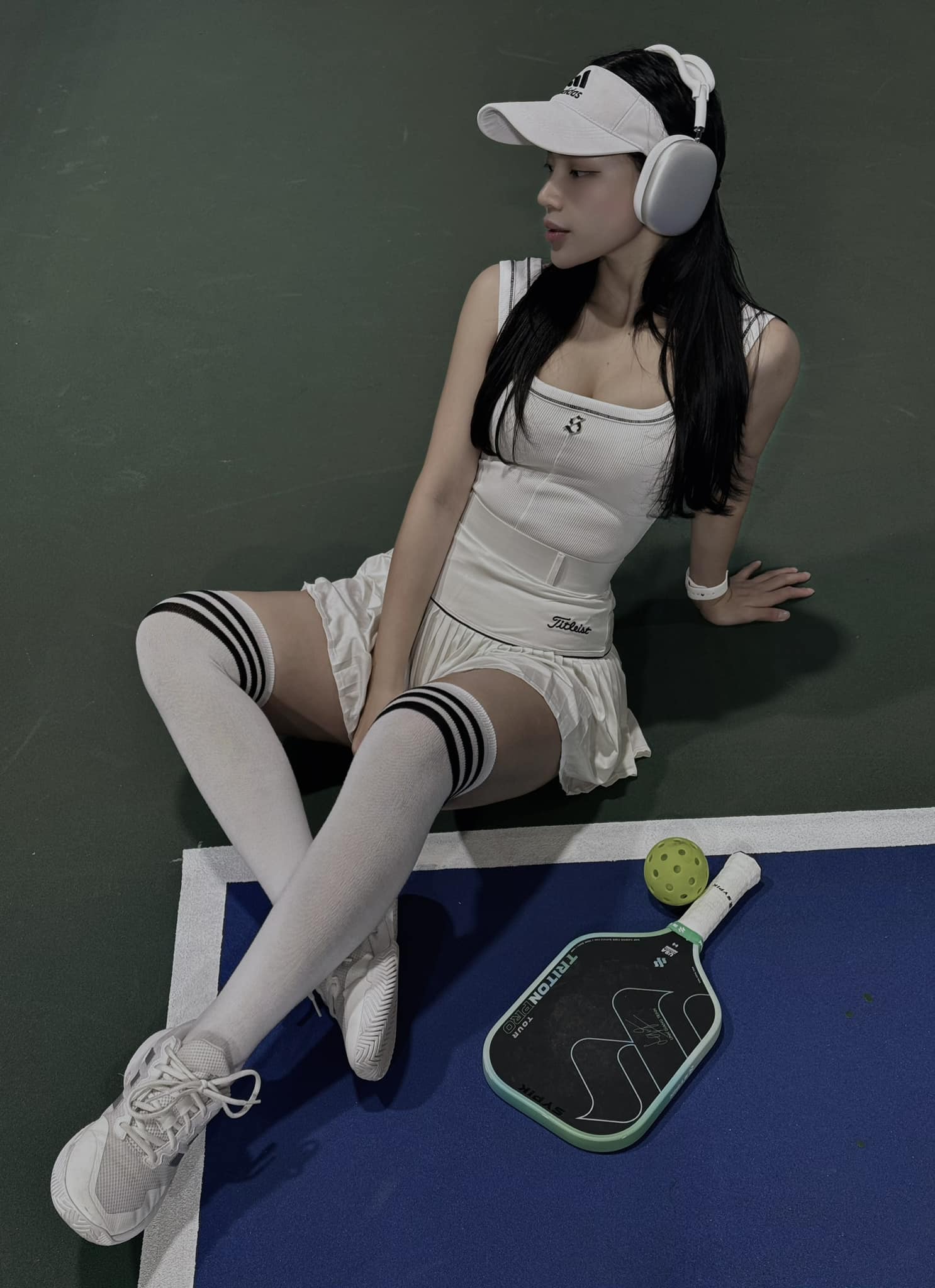 Hot girl bị nói làm màu trên đường chạy Hot girl bị nói làm màu trên đường chạy