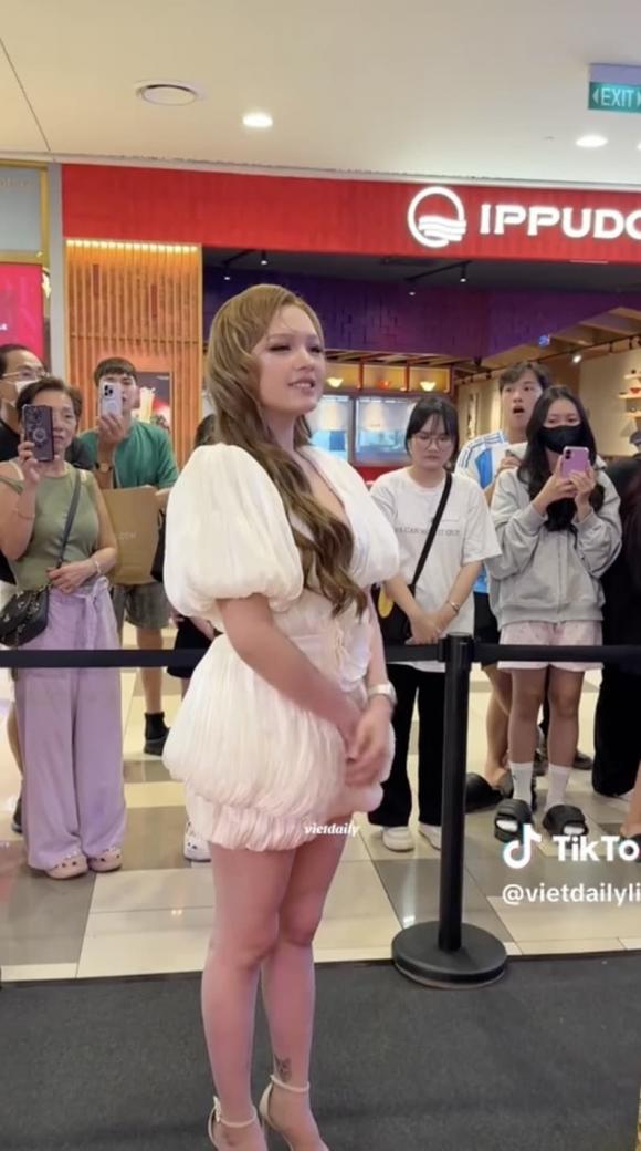 Xoài Non lộ diện với visual gây hoang mang: Body %22phát tướng%22, gương mặt bầu bĩnh khiến netizen không nhận ra.jpg 0 Xoài Non, Gil Lê, sao Việt