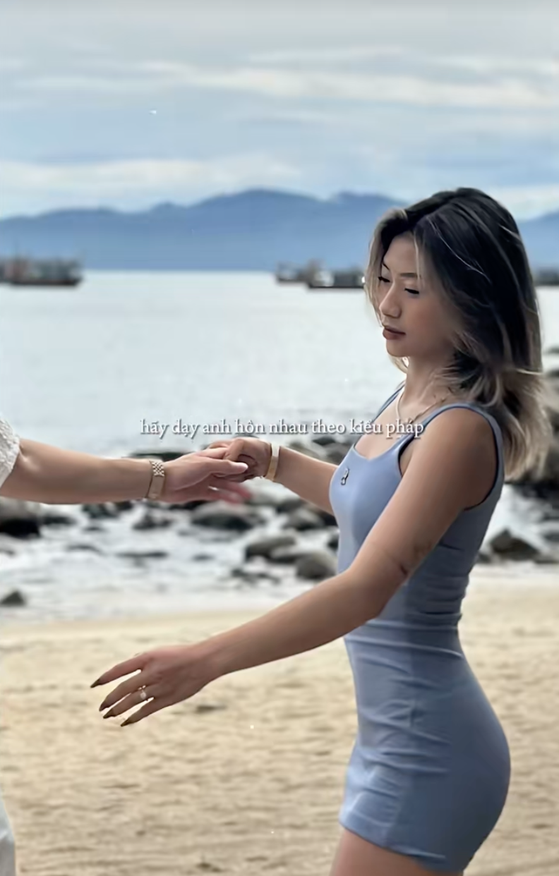 Louis Phạm khoe vóc dáng Louis Phạm khoe vóc dáng