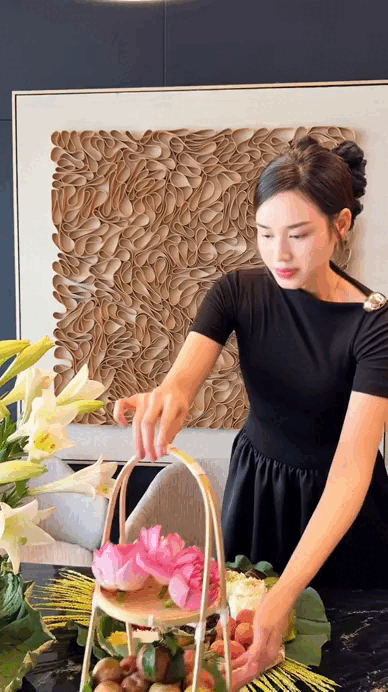 Viral khoảnh khắc Đỗ Hà đi chợ cùng bạn trai thiếu gia, netizen Viral khoảnh khắc Đỗ Hà đi chợ cùng bạn trai thiếu gia, netizen