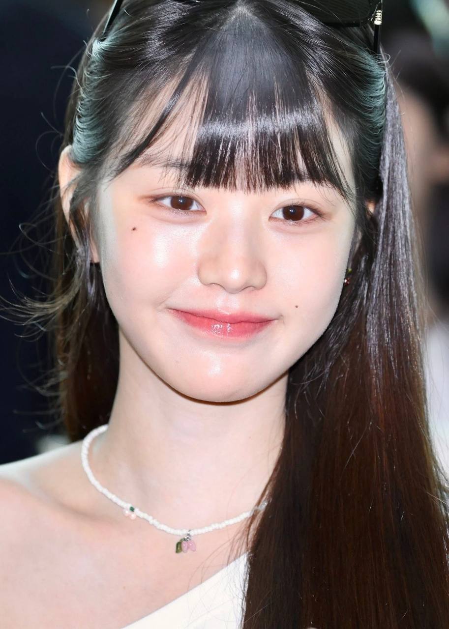 Công chúa Kpop không trang điểm ra đường, netizen Trung lập tức chê bai- Ảnh 8. Công chúa Kpop không trang điểm ra đường, netizen Trung lập tức chê bai- Ảnh 8.