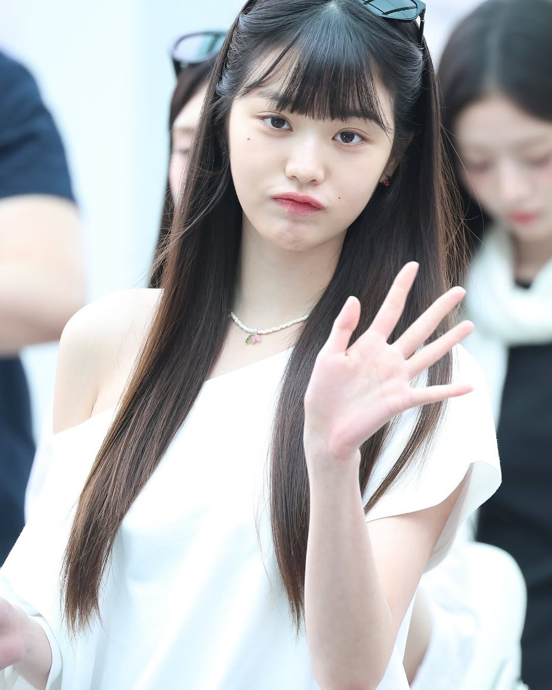 Công chúa Kpop không trang điểm ra đường, netizen Trung lập tức chê bai- Ảnh 7. Công chúa Kpop không trang điểm ra đường, netizen Trung lập tức chê bai- Ảnh 7.