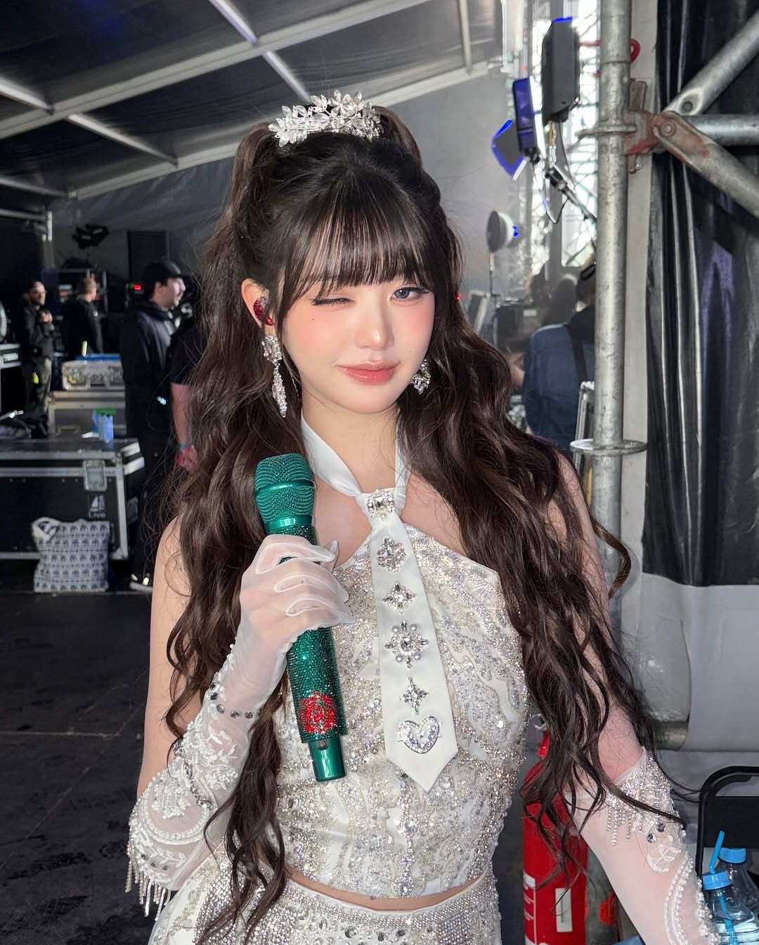 Công chúa Kpop không trang điểm ra đường, netizen Trung lập tức chê bai- Ảnh 15. Công chúa Kpop không trang điểm ra đường, netizen Trung lập tức chê bai- Ảnh 15.