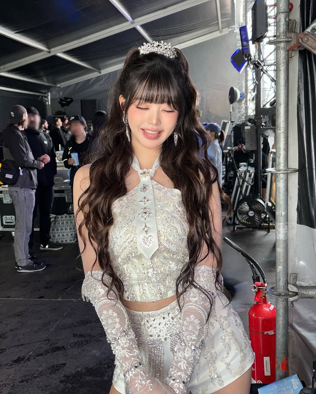 Công chúa Kpop không trang điểm ra đường, netizen Trung lập tức chê bai- Ảnh 16. Công chúa Kpop không trang điểm ra đường, netizen Trung lập tức chê bai- Ảnh 16.