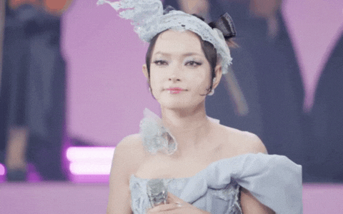 Châu Bùi “ghim” từng lời chê của netizen, đáp trả bằng 1 nốt cao làm mạng xã hội nổ tung- Ảnh 4. Châu Bùi “ghim” từng lời chê của netizen, đáp trả bằng 1 nốt cao làm mạng xã hội nổ tung- Ảnh 4.