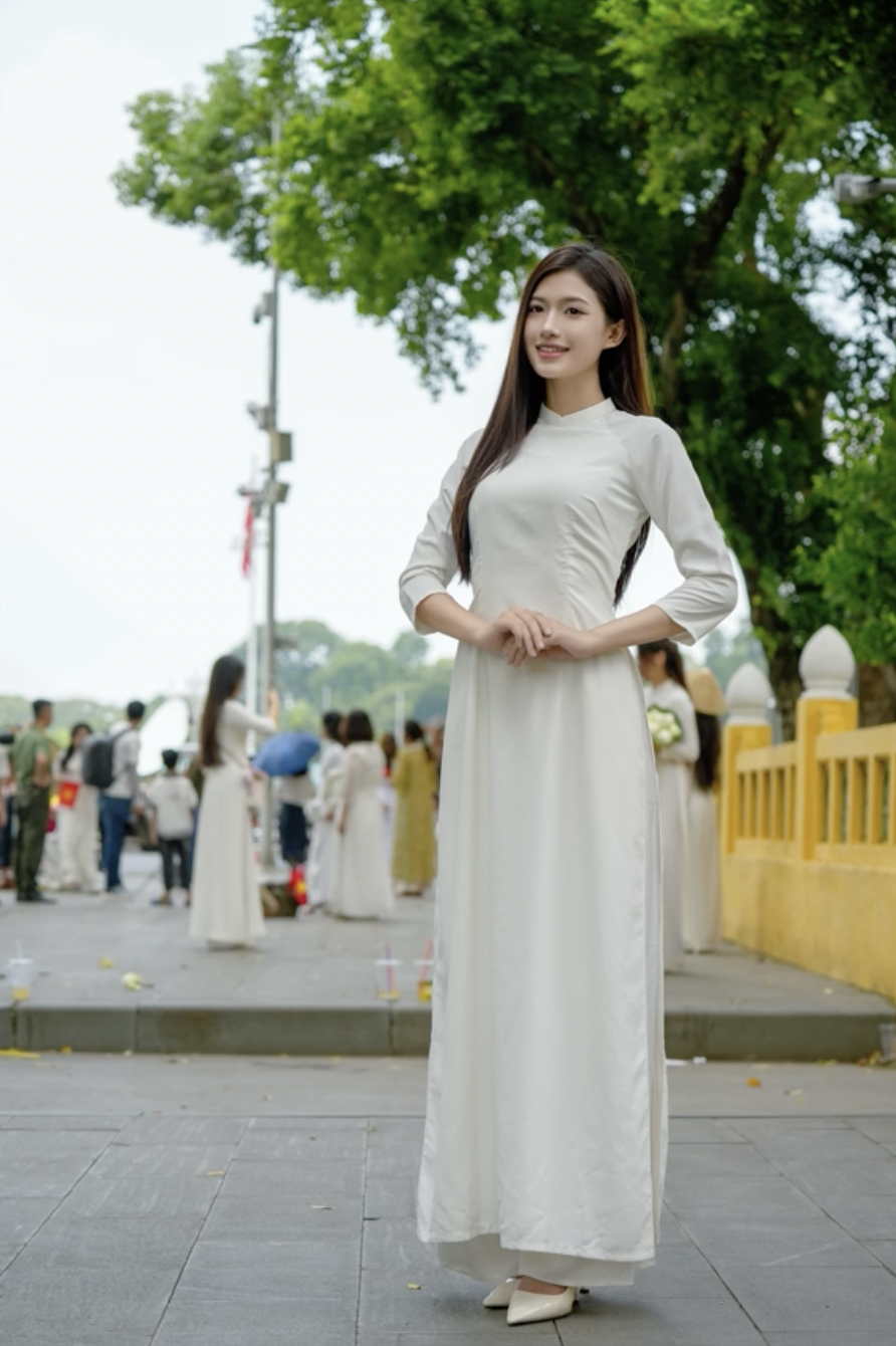 Khách Trung Quốc đến Việt Nam chụp ngẫu nhiên 100 cô gái gặp trên đường, khui trúng Khách Trung Quốc đến Việt Nam chụp ngẫu nhiên 100 cô gái gặp trên đường, khui trúng