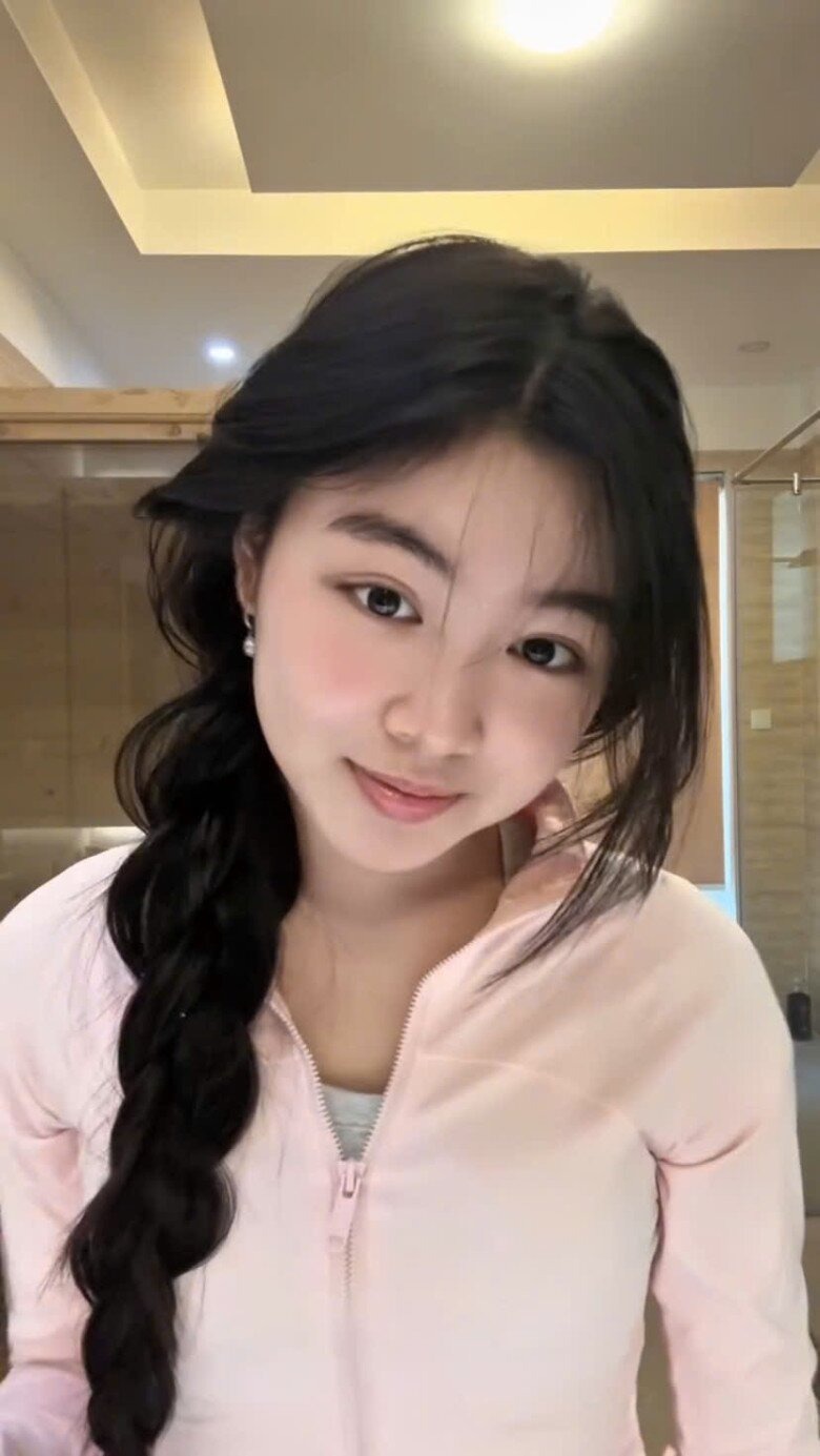 Nàng Mơ để lộ mặt mộc trước ống kính, netizen nhận xét thua Lọ Lem ở điểm này- Ảnh 3. Nàng Mơ để lộ mặt mộc trước ống kính, netizen nhận xét thua Lọ Lem ở điểm này- Ảnh 3.