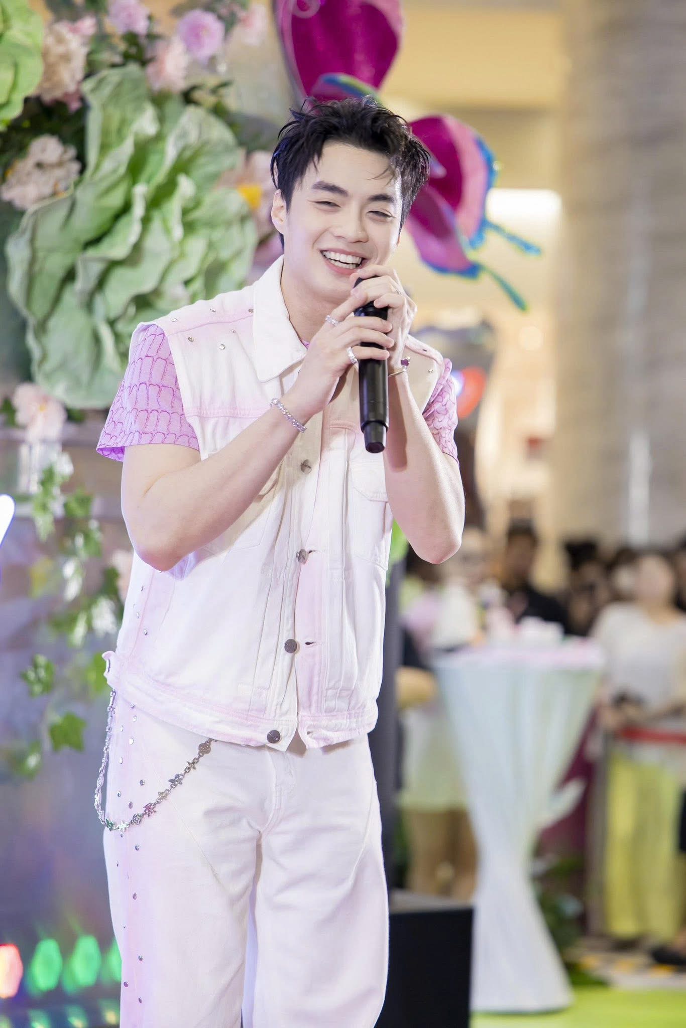 Bị netizen phản ứng vì mời Negav tham gia sự kiện, Diana xin lỗi!- Ảnh 2. Bị netizen phản ứng vì mời Negav tham gia sự kiện, Diana xin lỗi!- Ảnh 2.