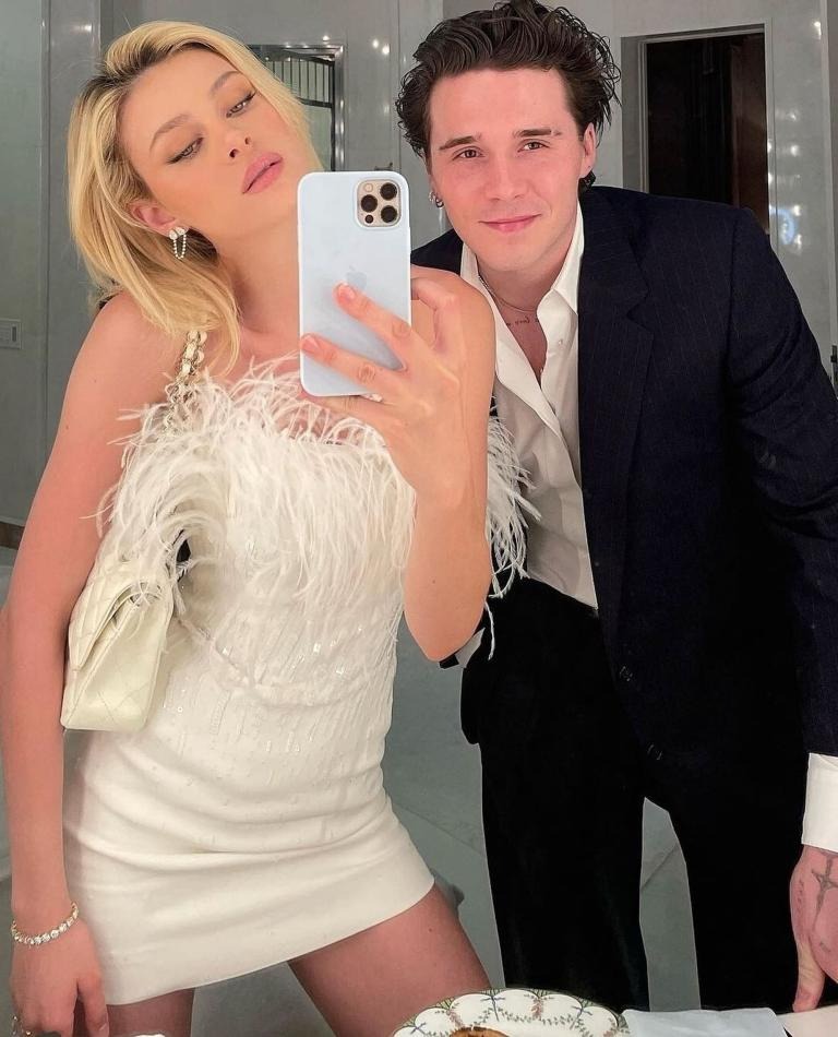 "Cậu cả bất hiếu" nhà Beckham ca ngợi vợ không biết mệt sau khi “cưới lại”, netizen ngán đến tận cổ rồi!- Ảnh 1. "Cậu cả bất hiếu" nhà Beckham ca ngợi vợ không biết mệt sau khi “cưới lại”, netizen ngán đến tận cổ rồi!- Ảnh 1.