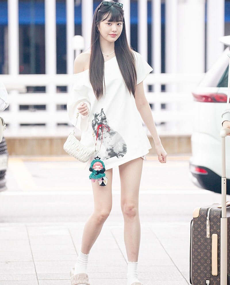 Công chúa Kpop không trang điểm ra đường, netizen Trung lập tức chê bai- Ảnh 1. Công chúa Kpop không trang điểm ra đường, netizen Trung lập tức chê bai- Ảnh 1.