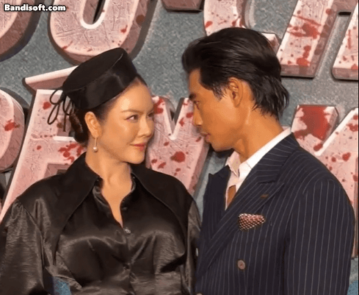 Bắt gặp Lý Nhã Kỳ sánh đôi bên trai trẻ kém 8 tuổi, nhưng ánh mắt khác lạ mới là điều khiến netizen xôn xao- Ảnh 3. Bắt gặp Lý Nhã Kỳ sánh đôi bên trai trẻ kém 8 tuổi, nhưng ánh mắt khác lạ mới là điều khiến netizen xôn xao- Ảnh 3.