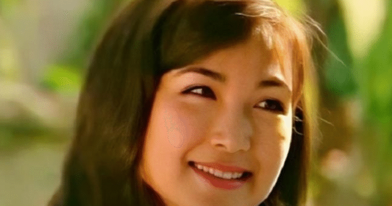 Đời tư kín tiếng và cách dạy con được khen ngợi