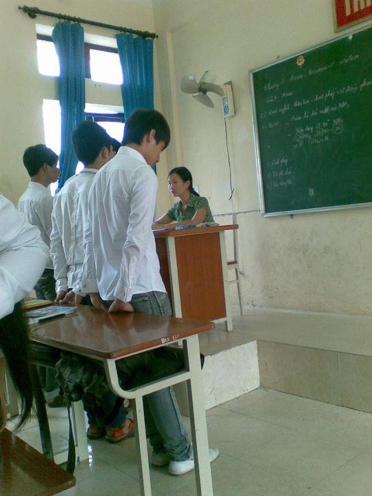Khoảnh khắc Sơn Tùng M-TP bị phạt thời Khoảnh khắc Sơn Tùng M-TP bị phạt thời