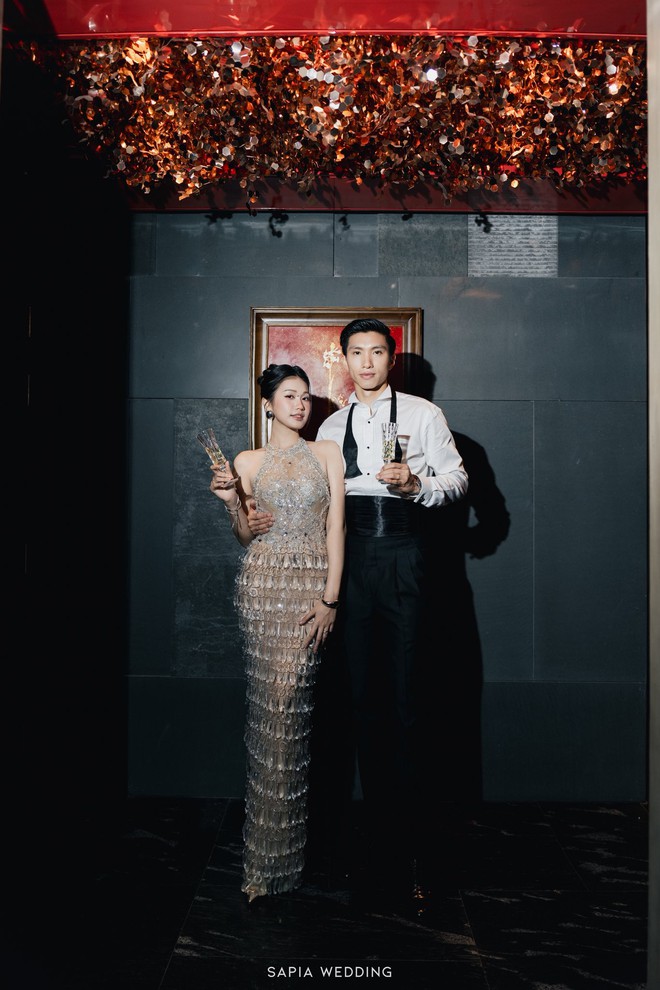 Ngắm bóng lưng đậm chất 