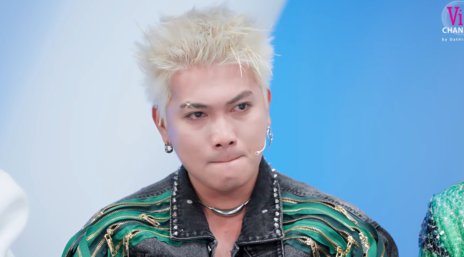 Cả dàn rapper khóc nức nở, biểu cảm “xấu lạ” khiến netizen không thể buồn nổi- Ảnh 1. Cả dàn rapper khóc nức nở, biểu cảm “xấu lạ” khiến netizen không thể buồn nổi- Ảnh 1.