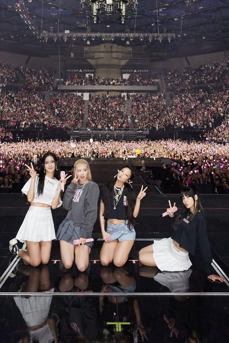 Jisoo bị so sánh với các thành viên BlackPink, netizen bênh vực