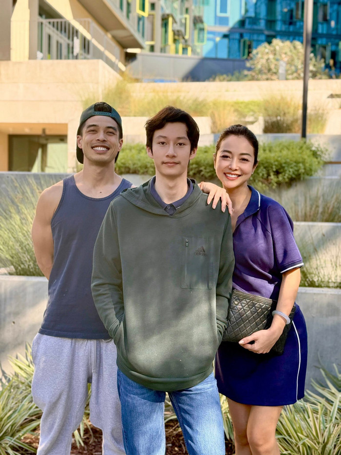 Jennifer Phạm vui mừng khi đồng hàng cùng con trong những cột mốc quan trọng. Ảnh: FBNV