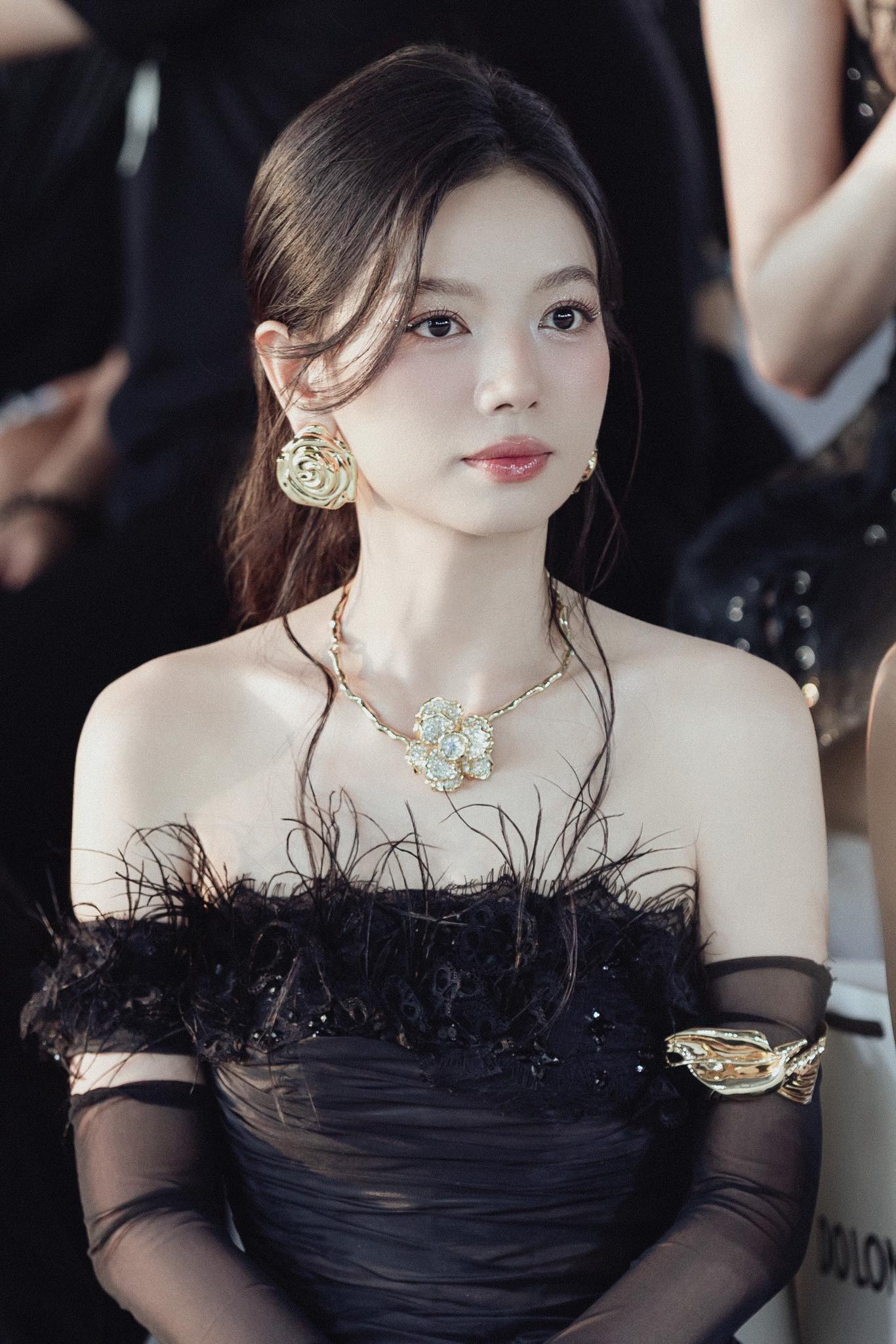 Mỹ nhân Mưa Đỏ chưa bao giờ bị chê bai nặng lời đến thế: Netizen thấy mà bất bình, chuyện gì đây?