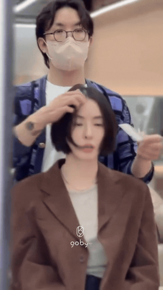 Minh tinh 40 tuổi khiến netizen chia 2 phe- Ảnh 11. Minh tinh 40 tuổi khiến netizen chia 2 phe- Ảnh 11.