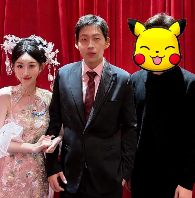 Diễn biến sốc vụ nữ ca sĩ bị thiếu gia “cắm sừng” sau vài ngày cưới: Netizen chỉ biết phán Diễn biến sốc vụ nữ ca sĩ bị thiếu gia “cắm sừng” sau vài ngày cưới: Netizen chỉ biết phán