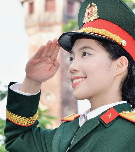 Đình Bắc tíu tít nói cười cùng Á hậu Châu Anh, netizen rần rần 