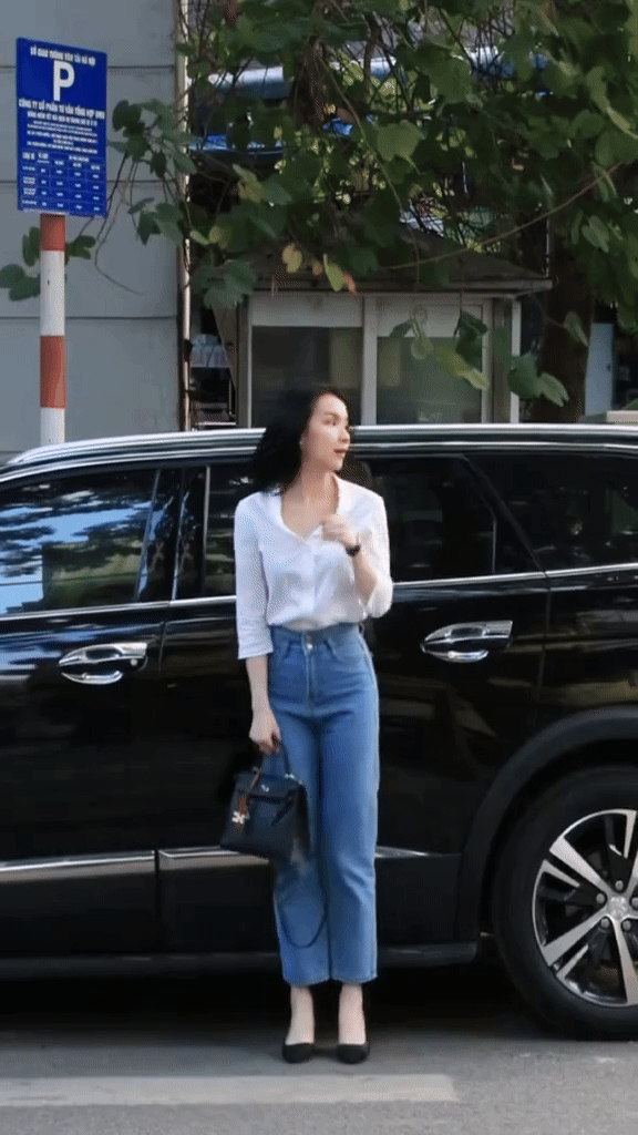 Netizen khen nức nở 1 Hoa hậu Hoàn vũ 18 năm không già, mặc áo dài trông như gái đôi mươi- Ảnh 5. Netizen khen nức nở 1 Hoa hậu Hoàn vũ 18 năm không già, mặc áo dài trông như gái đôi mươi- Ảnh 5.