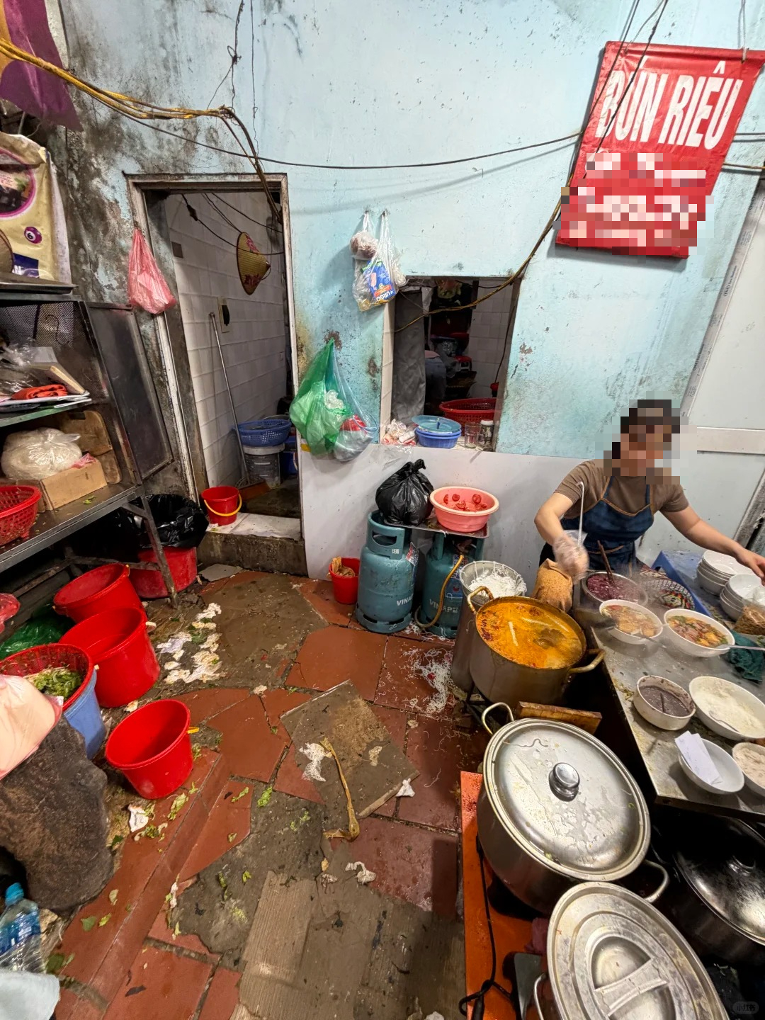 Ẩm thực vỉa hè Việt Nam bị chê trên MXH Trung Quốc và màn đáp trả 10 điểm tinh tế của netizen Việt- Ảnh 3. Ẩm thực vỉa hè Việt Nam bị chê trên MXH Trung Quốc và màn đáp trả 10 điểm tinh tế của netizen Việt- Ảnh 3.